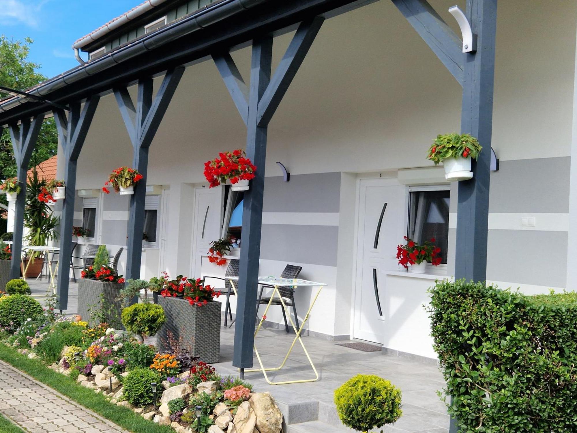 Hotel Hajnalka Vendeghaz Bük Exterior foto