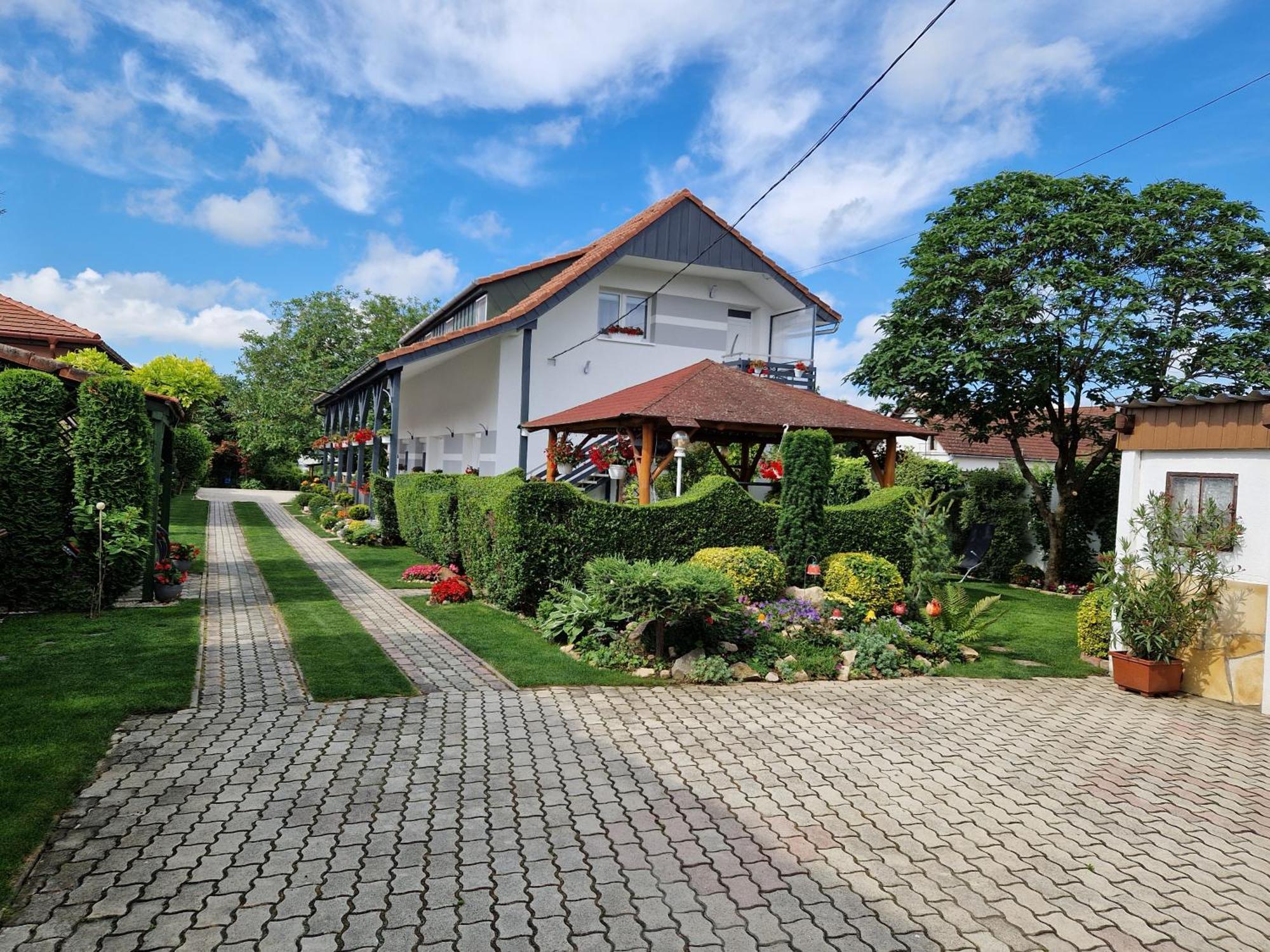 Hotel Hajnalka Vendeghaz Bük Exterior foto